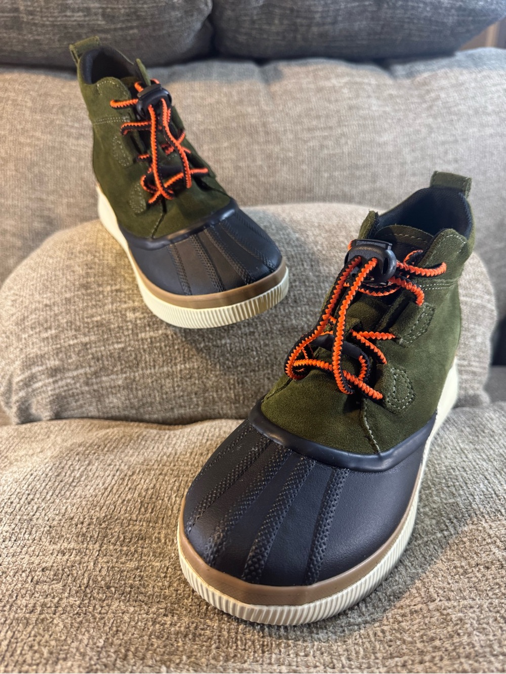 SOREL Out N About IV Classic Waterproof Boots Utility Green/Black Size 6 - Picture 12 of 12